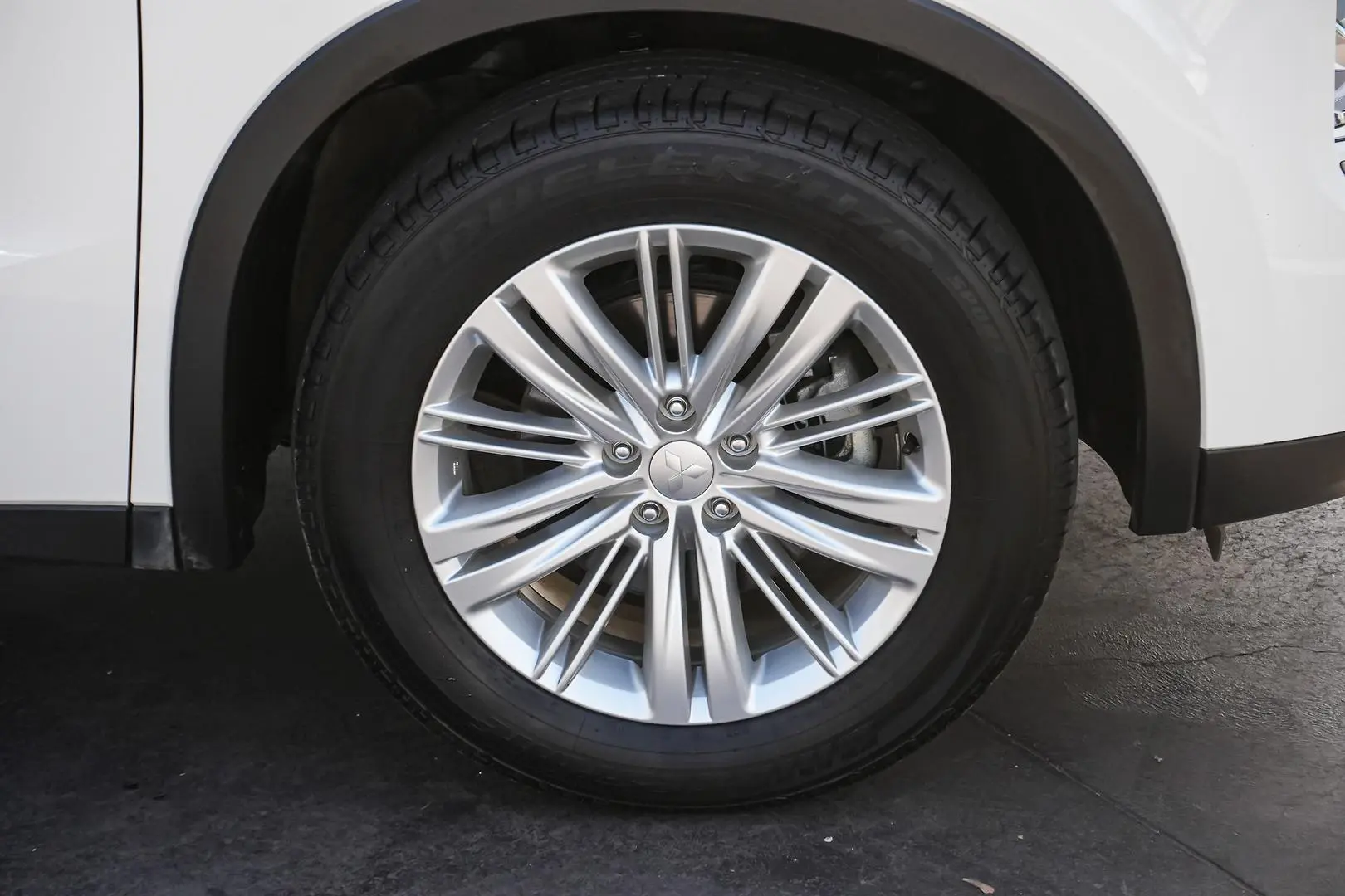 2022 Mitsubishi Outlander Gallery Image 10