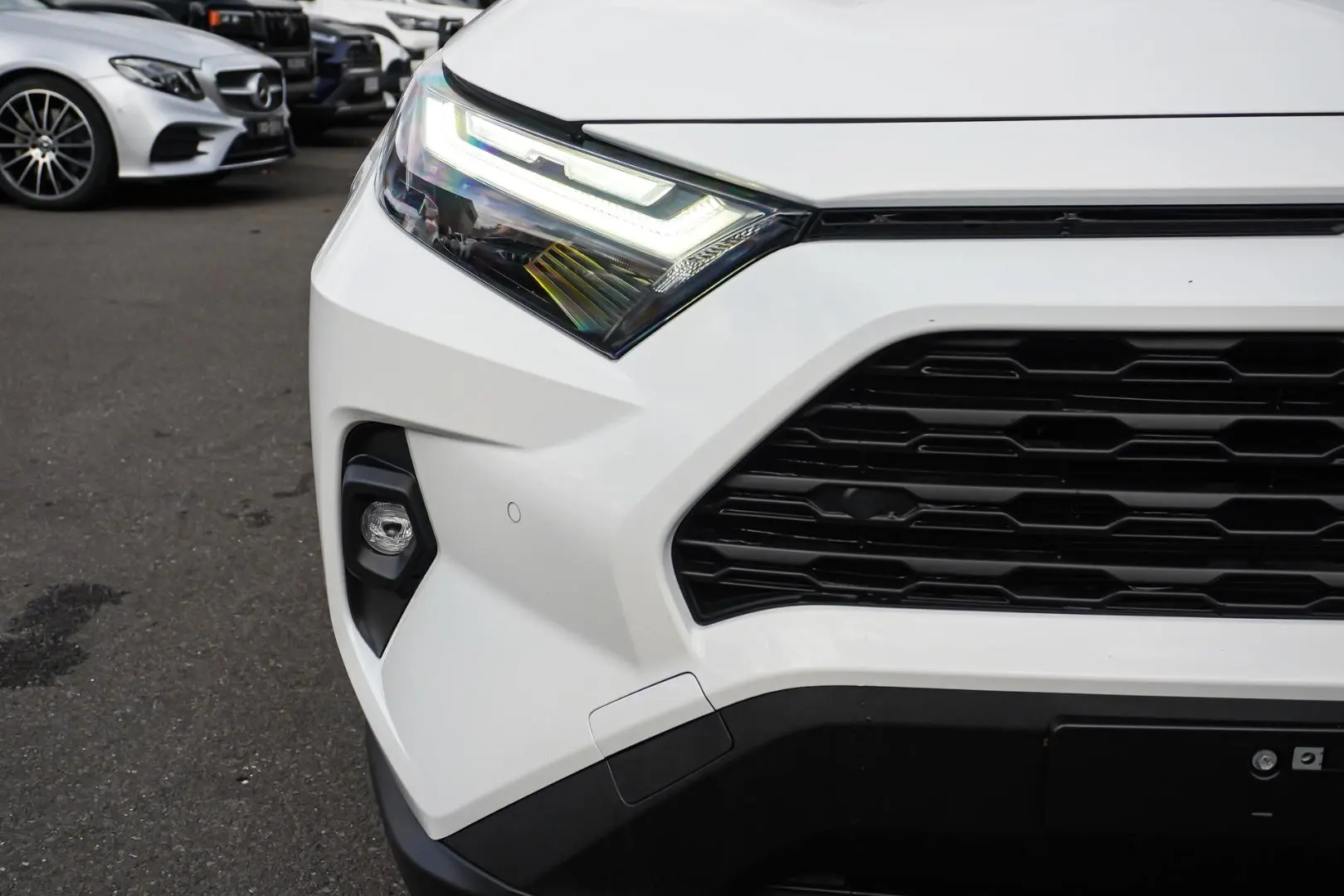 2024 Toyota RAV4 Gallery Image 13