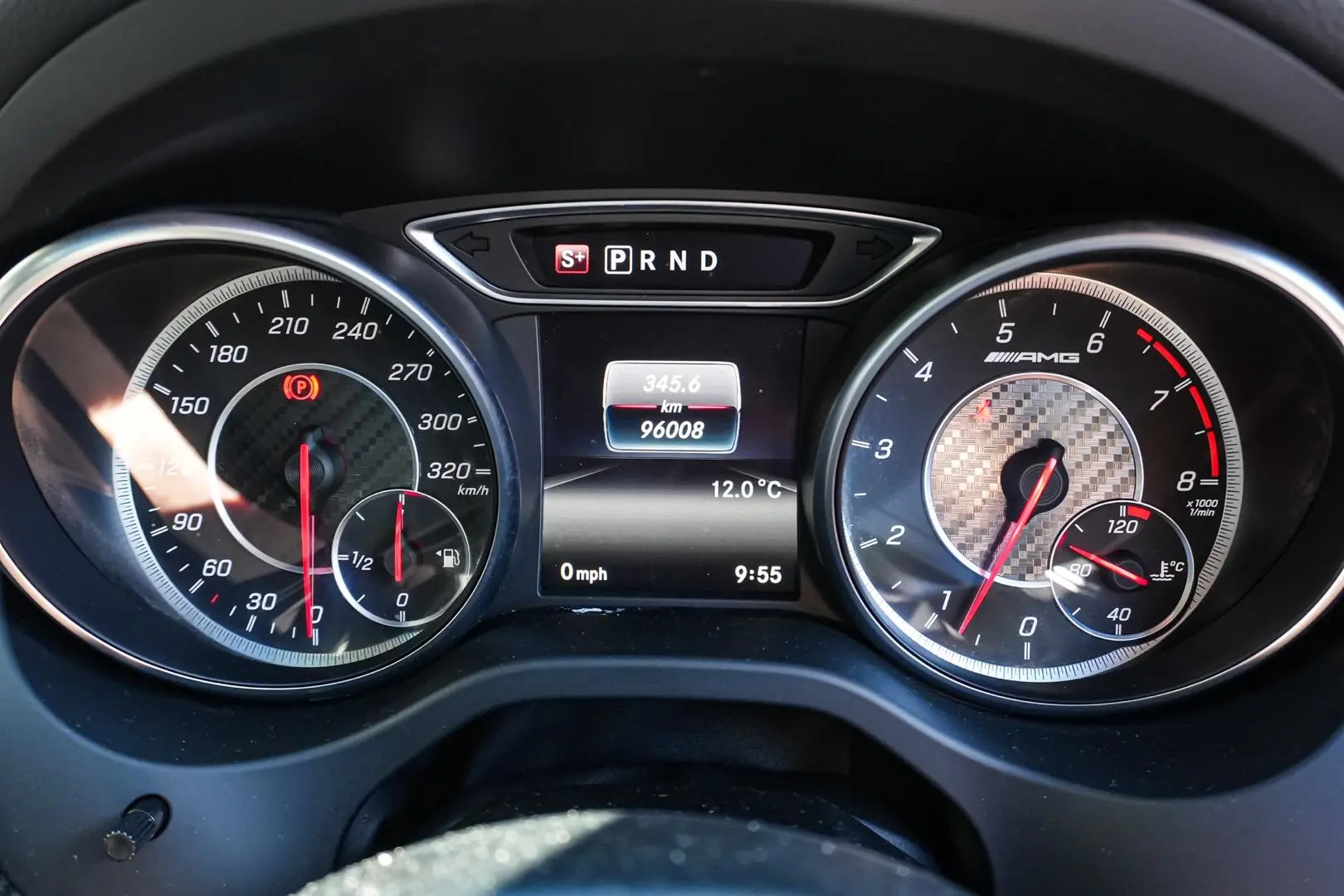 2016 Mercedes-Benz CLA-Class Gallery Image 17