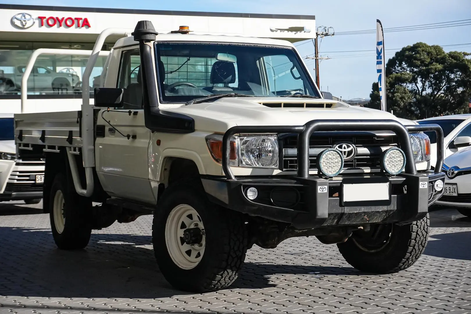 2019 Toyota Landcruiser Gallery Image 2