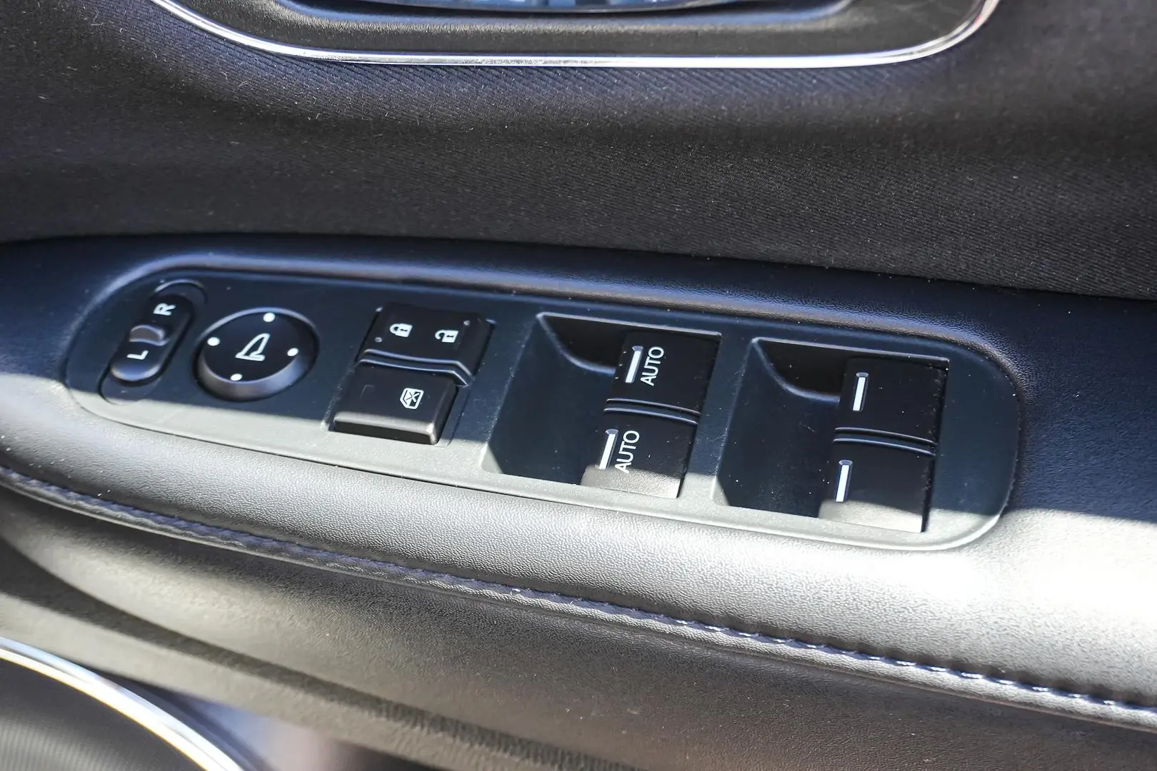 2017 Honda HR-V Gallery Image 16