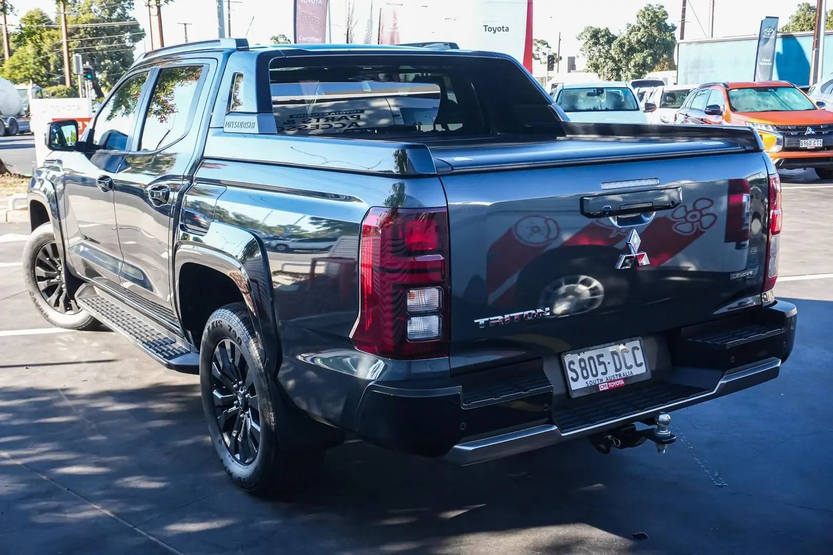 2024 Mitsubishi Triton Gallery Image 3