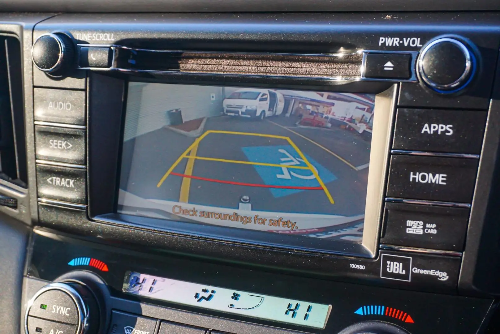 2017 Toyota RAV4 Gallery Image 21