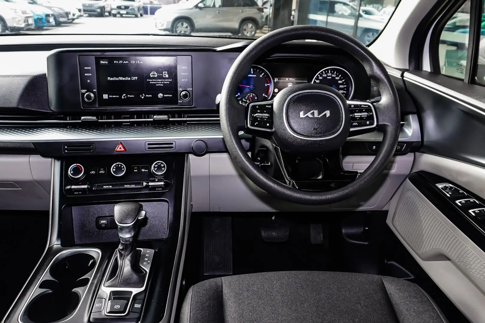 2023 Kia Carnival Gallery Image 8
