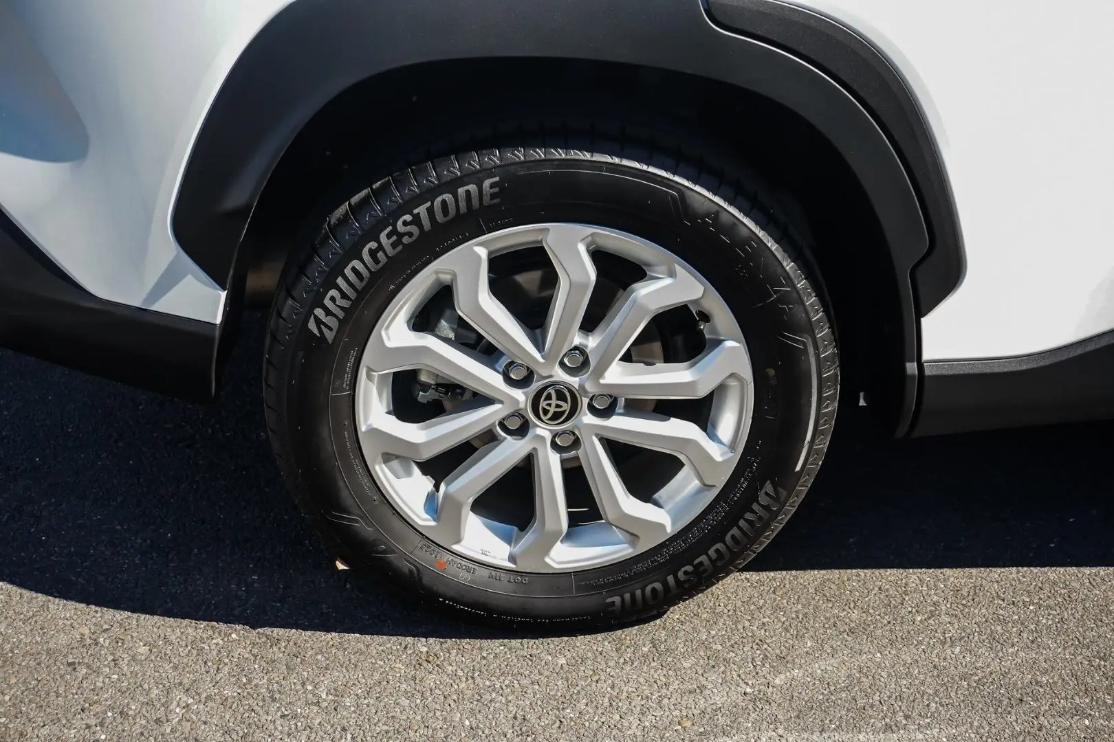 2025 Toyota Corolla Cross Gallery Image 16