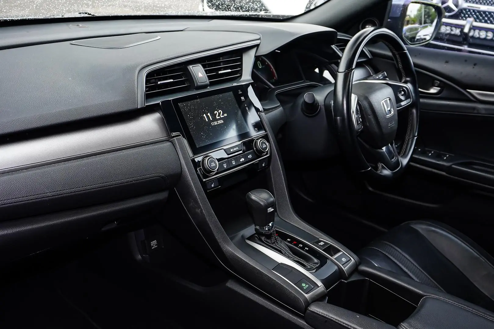 2017 Honda Civic Gallery Image 10