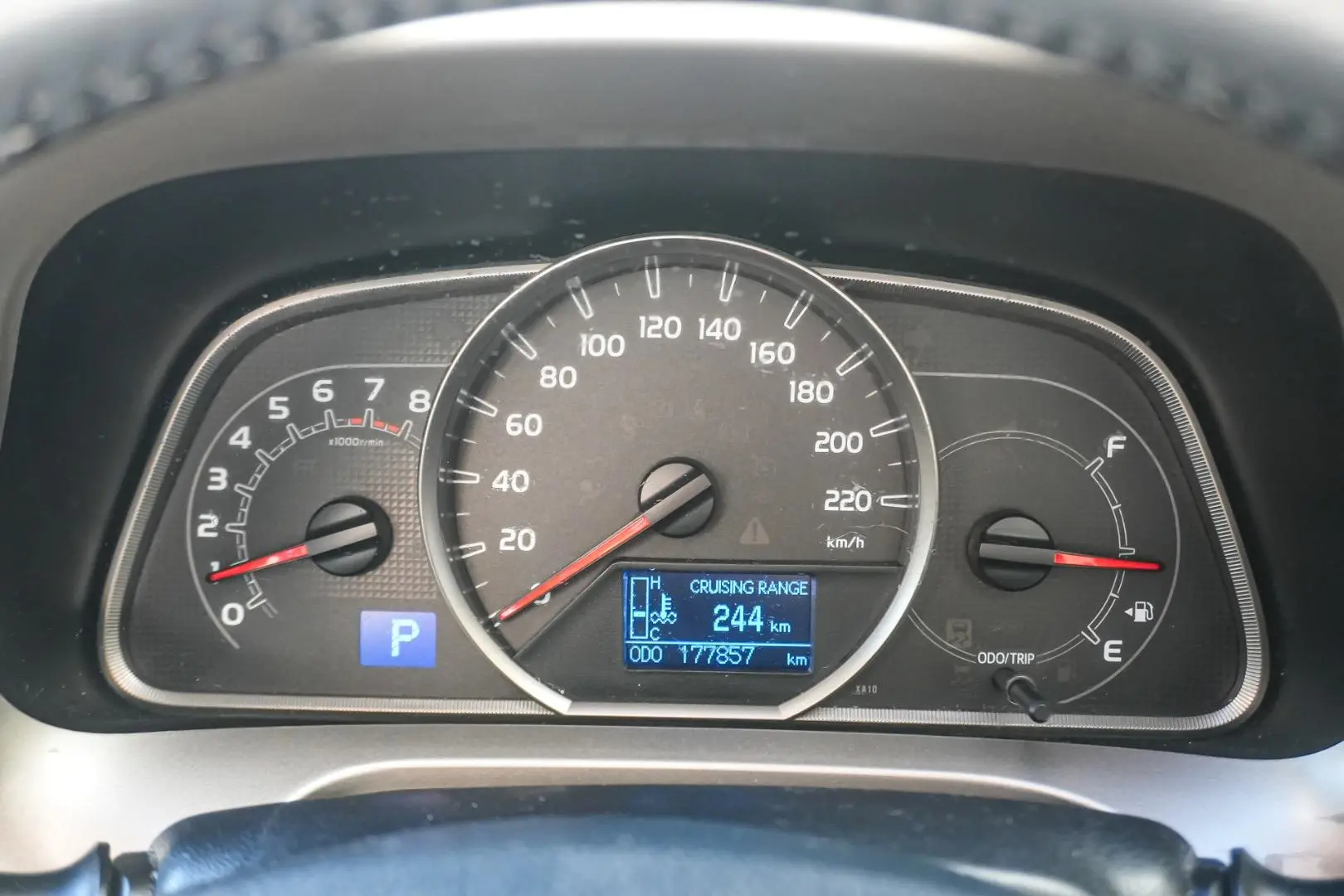 2015 Toyota RAV4 Gallery Image 16