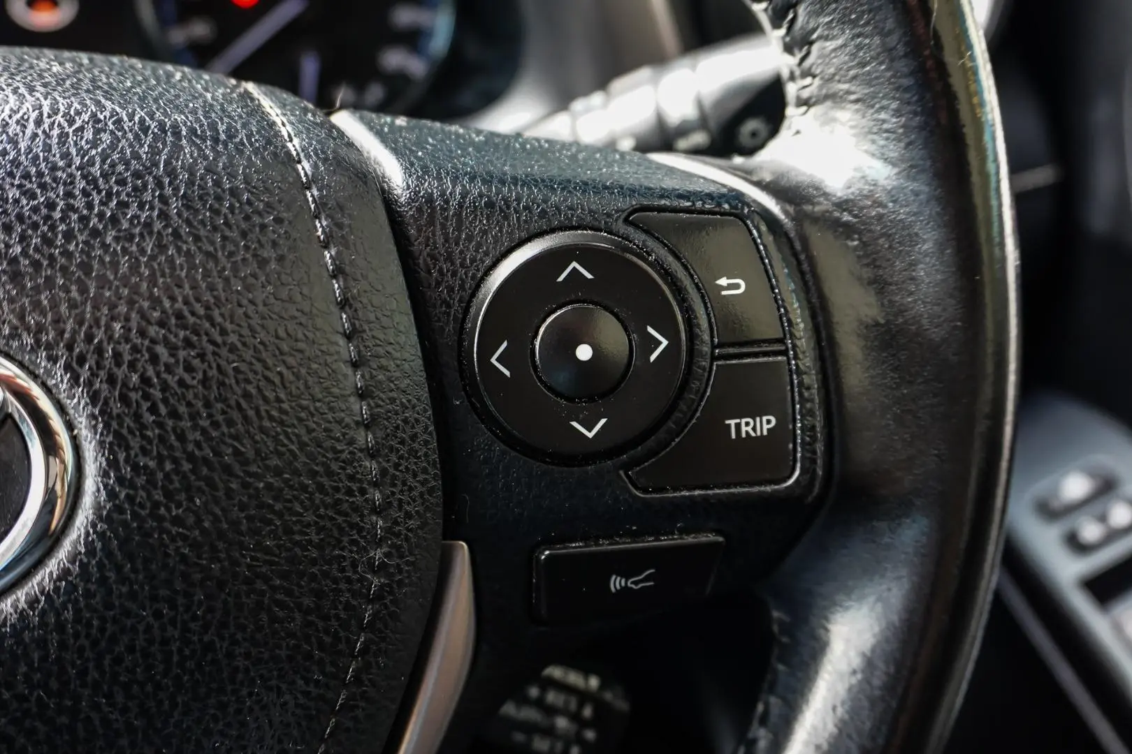 2018 Toyota RAV4 Gallery Image 23
