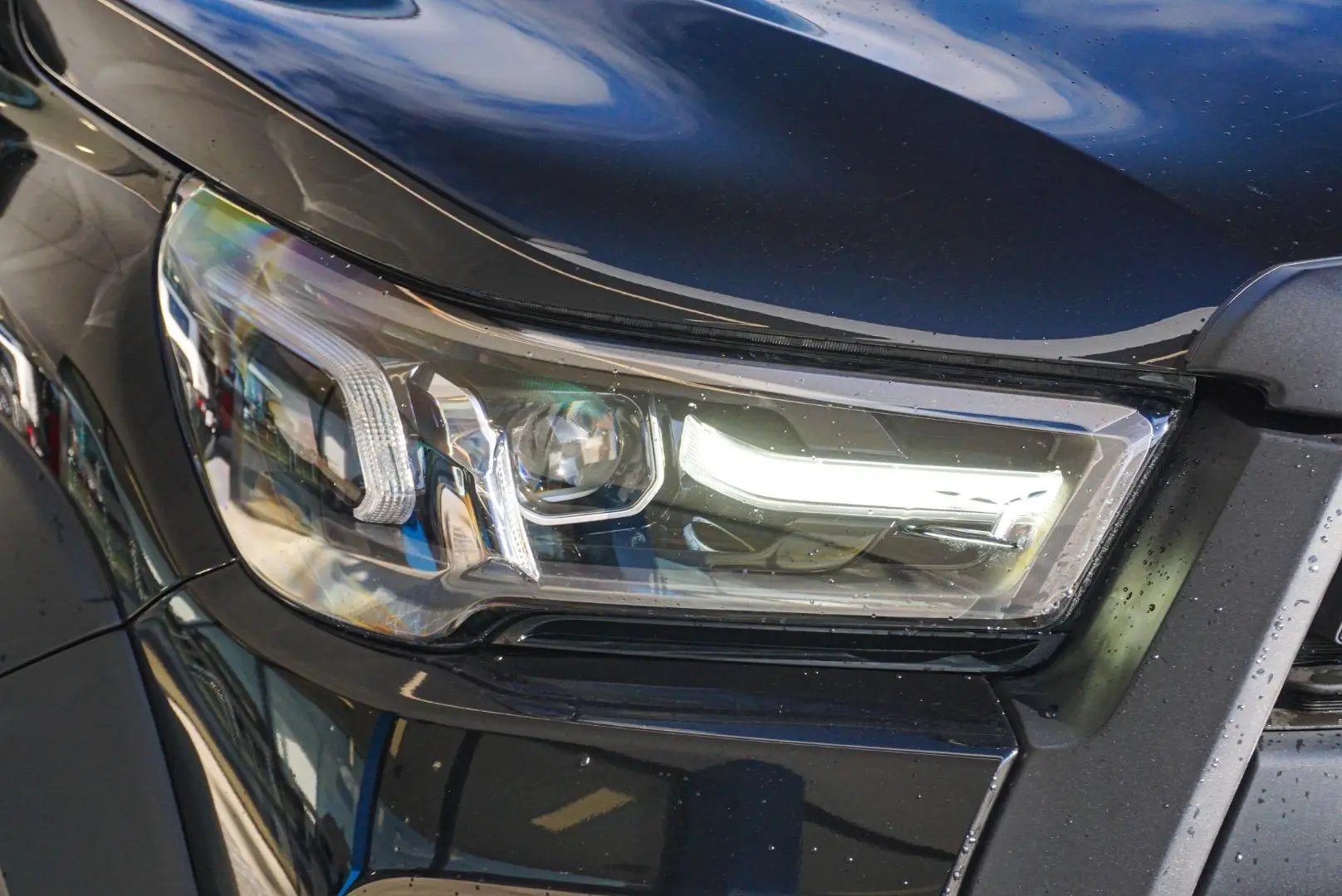 2022 Toyota Hilux Gallery Image 11