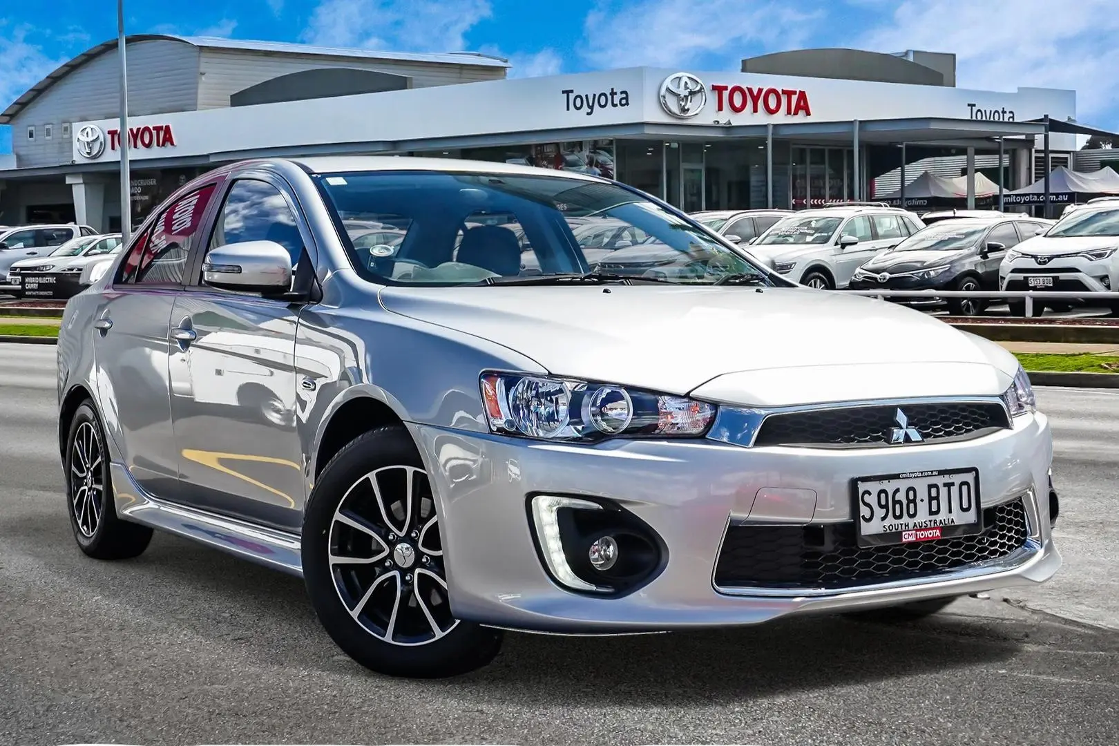 2017 Mitsubishi Lancer Gallery Image 1