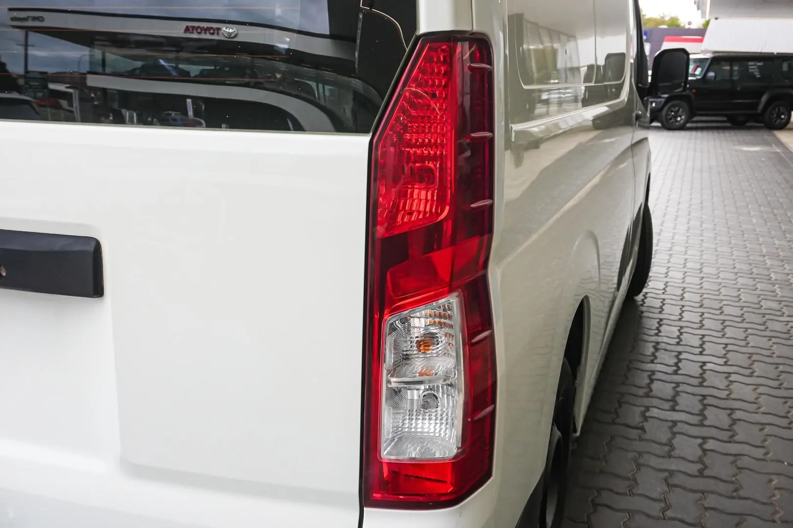 2021 Toyota Hiace Gallery Image 14