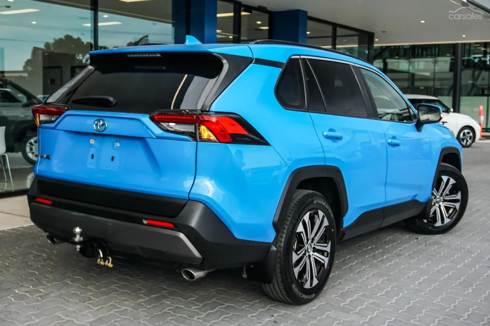 2021 Toyota RAV4 Image 2