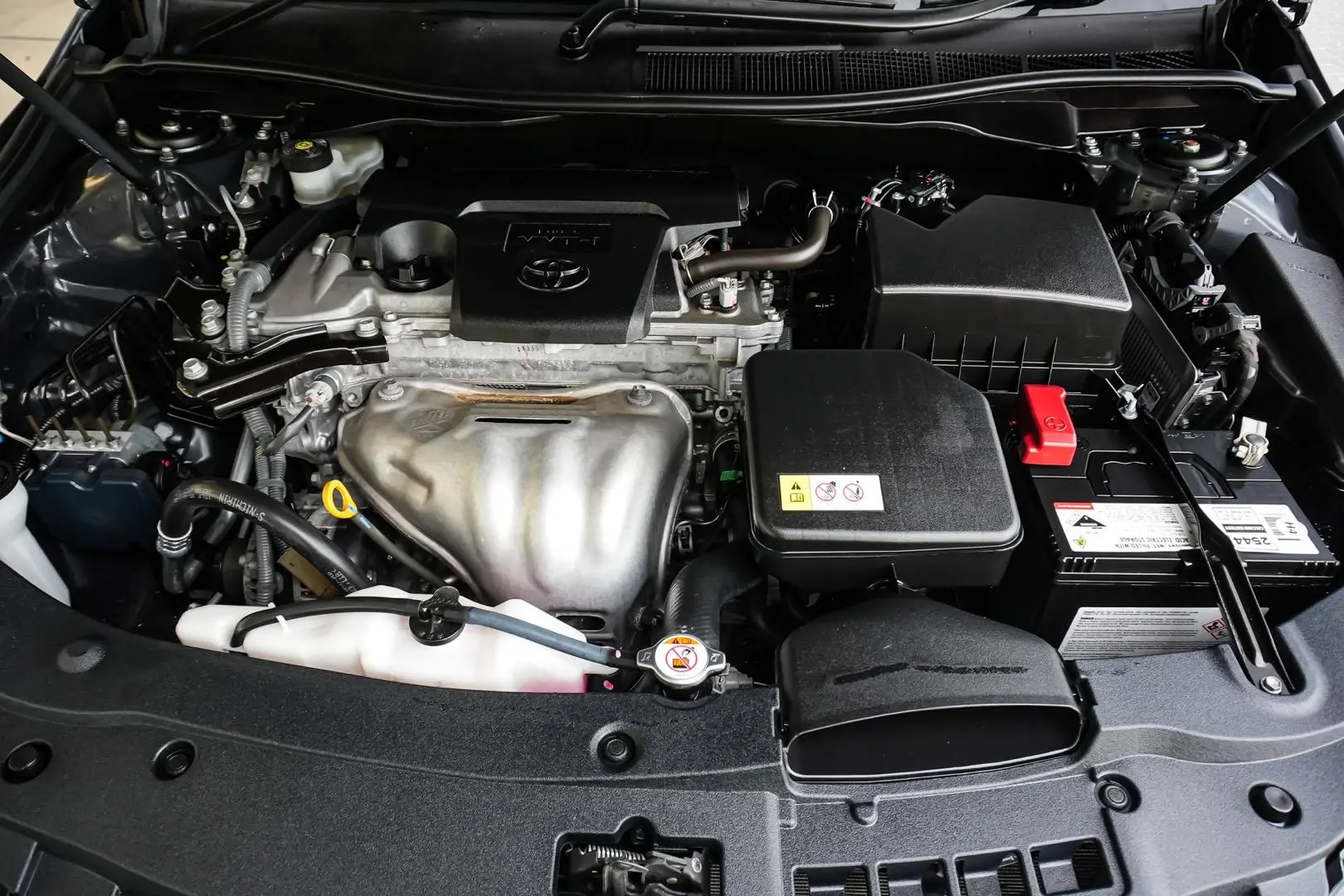 2017 Toyota Camry Gallery Image 24