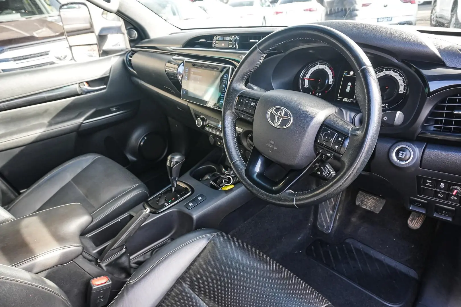 2019 Toyota Hilux Gallery Image 6