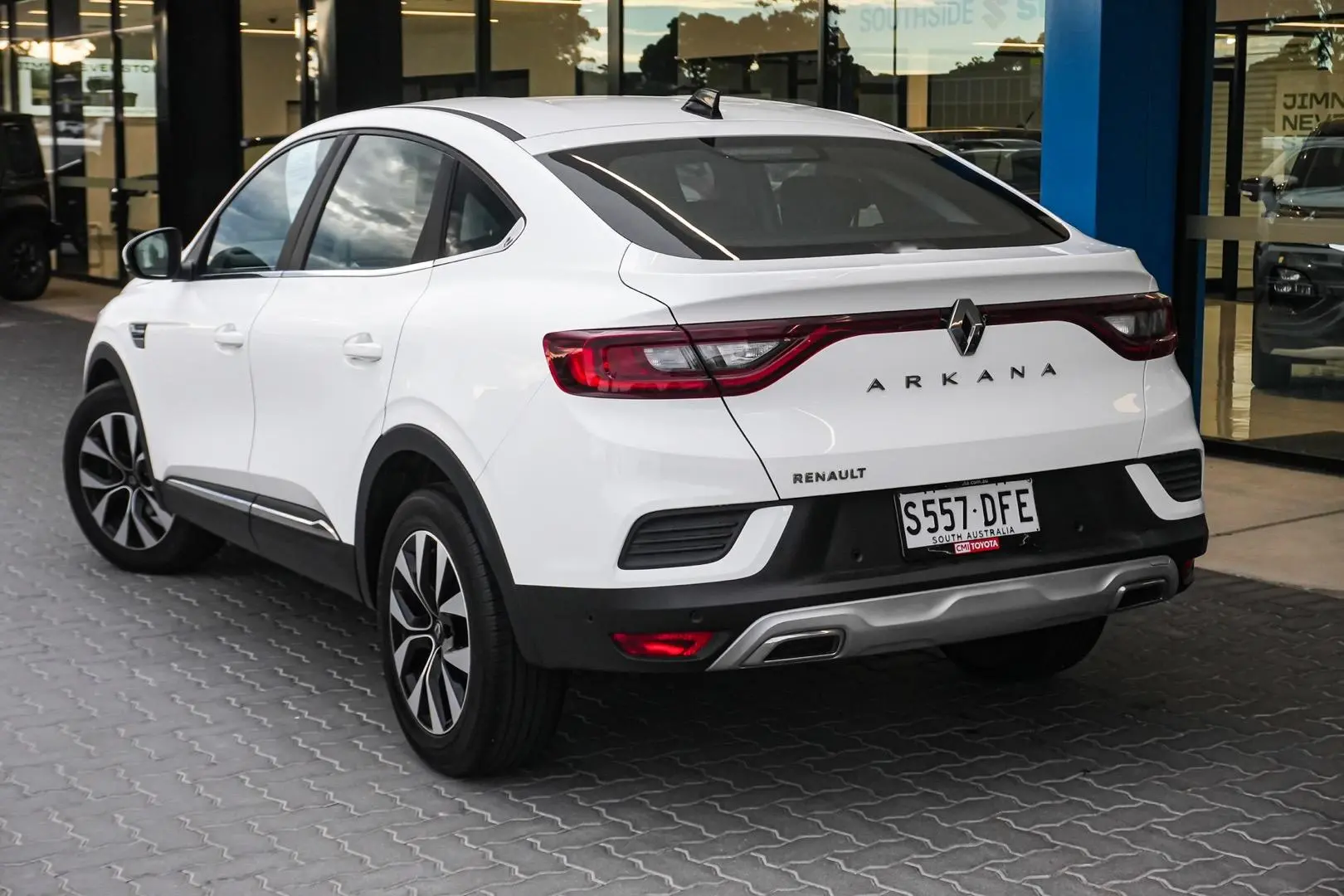 2023 Renault Arkana Gallery Image 3