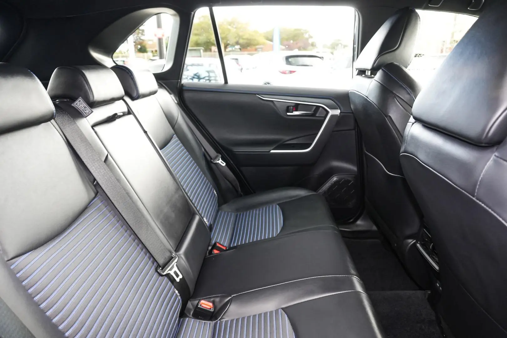 2024 Toyota RAV4 Gallery Image 9