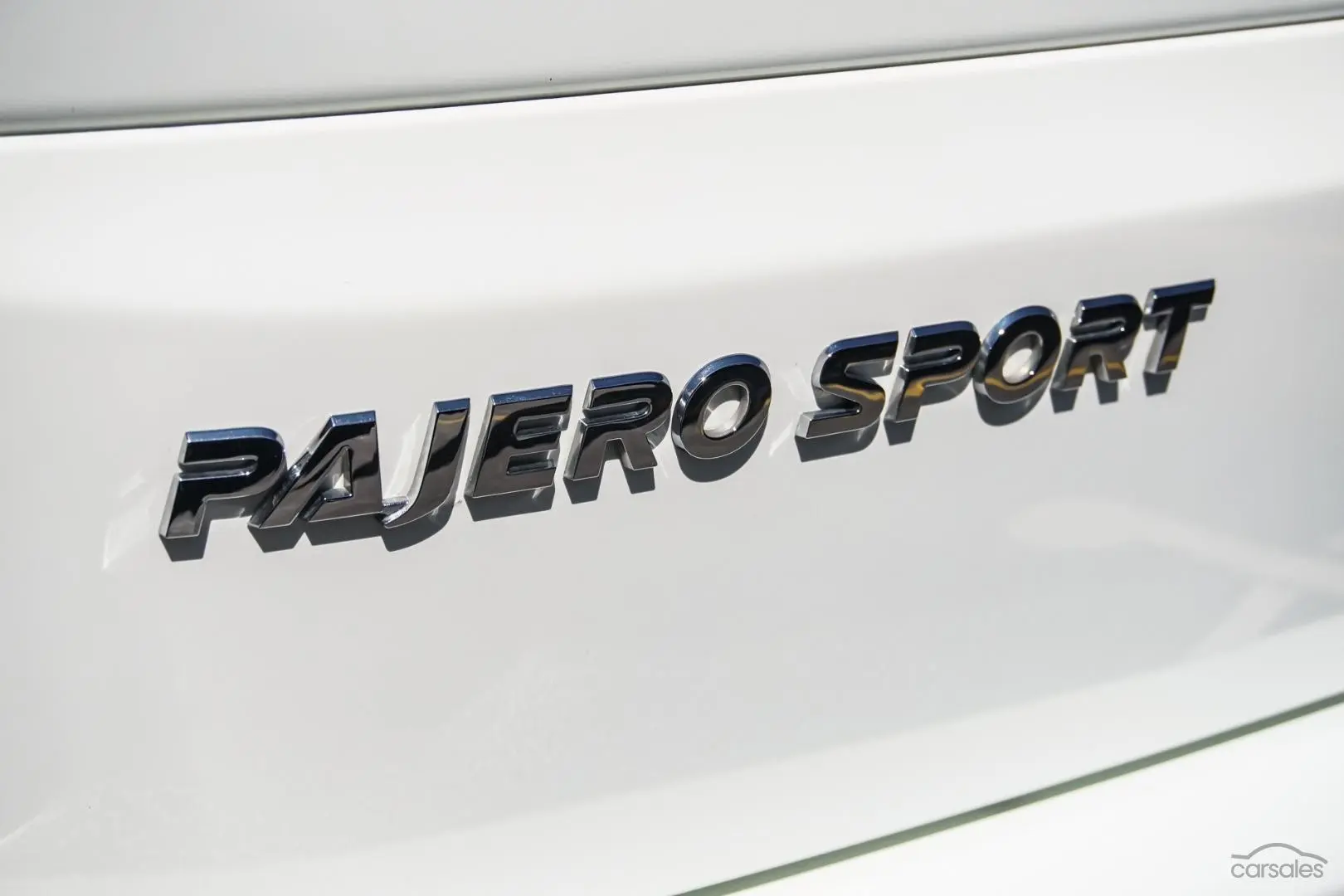 2020 Mitsubishi Pajero Sport Image 15