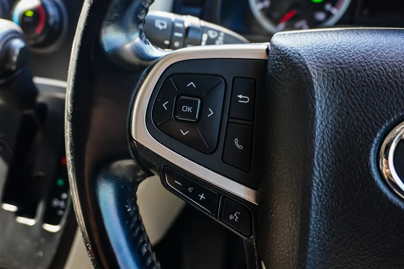 2020 Toyota Hiace Gallery Image 19