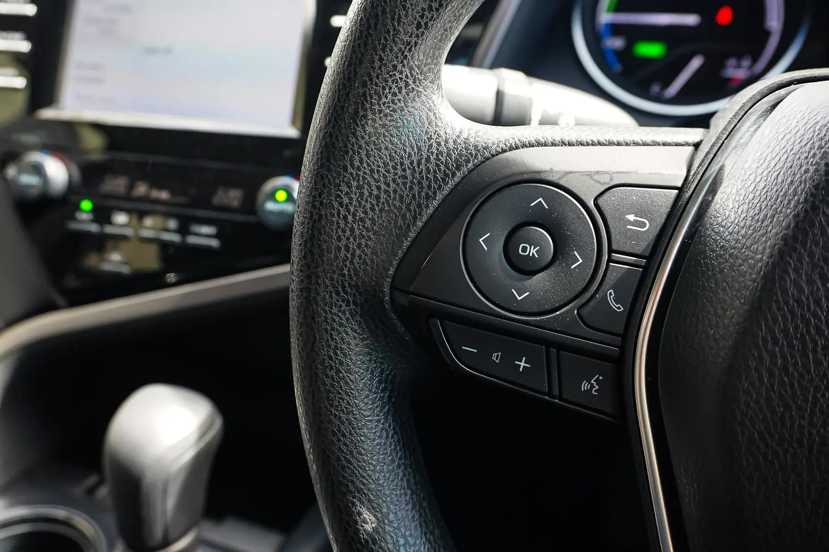 2019 Toyota Camry Gallery Image 18