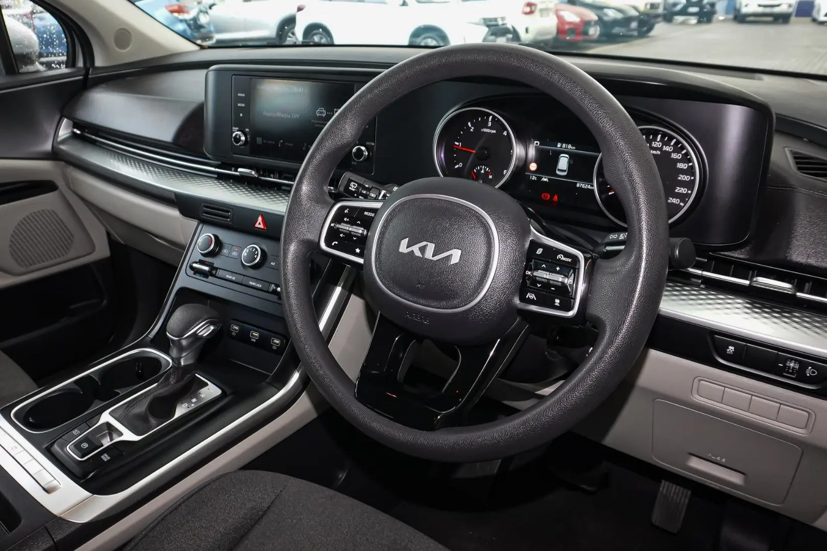 2022 Kia Carnival Gallery Image 7