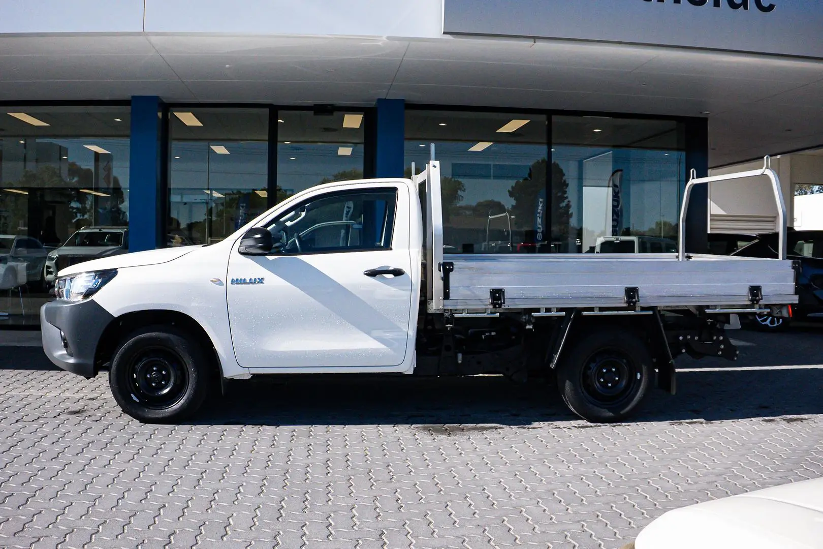 2021 Toyota Hilux Gallery Image 4