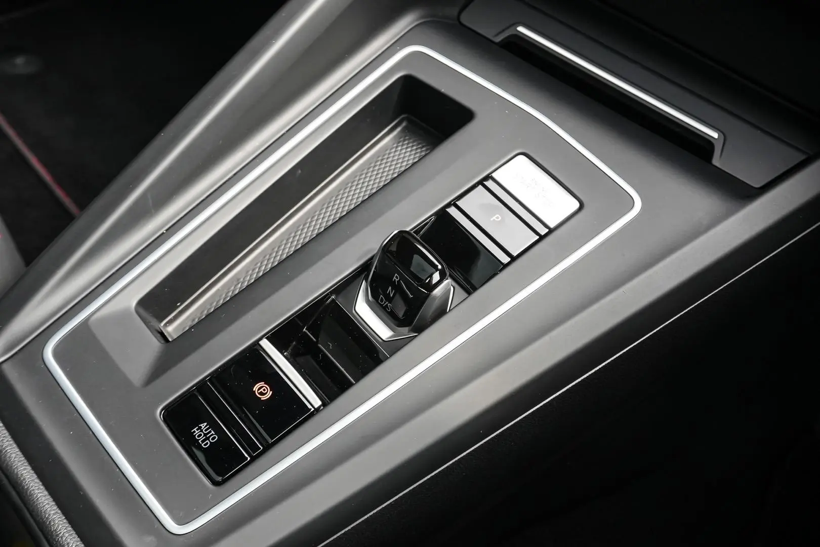 2022 Volkswagen Golf Gallery Image 18