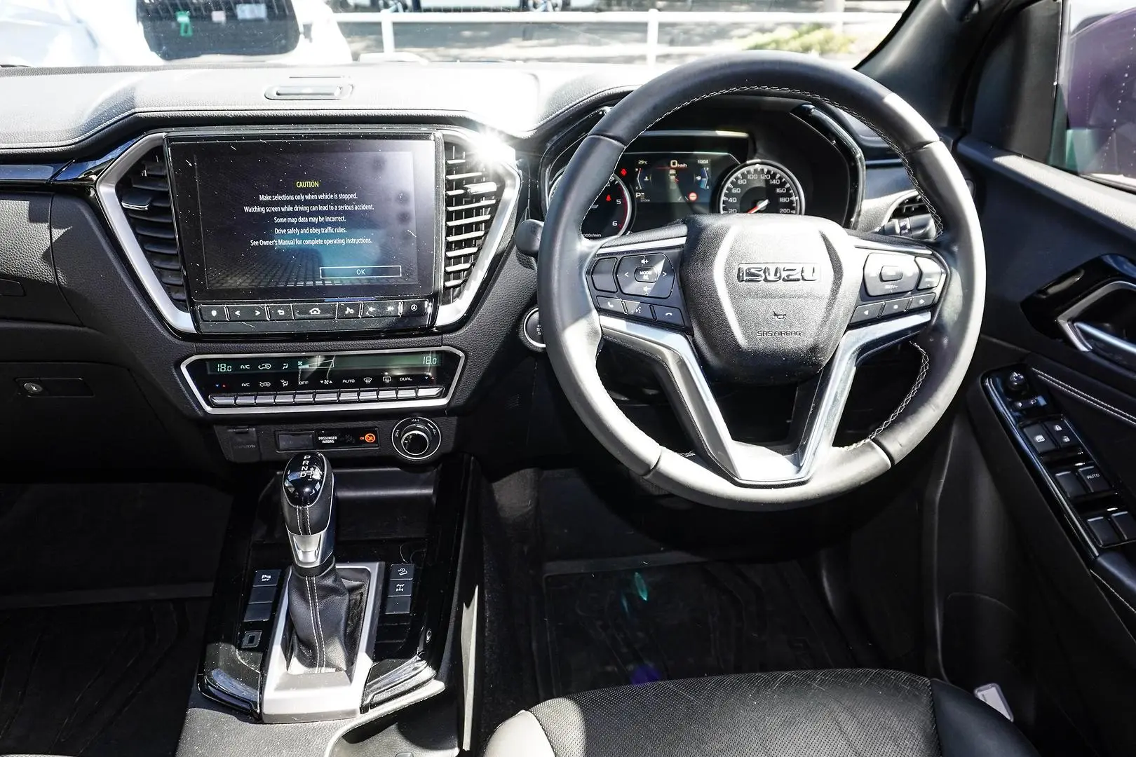 2021 Isuzu D-MAX Gallery Image 8