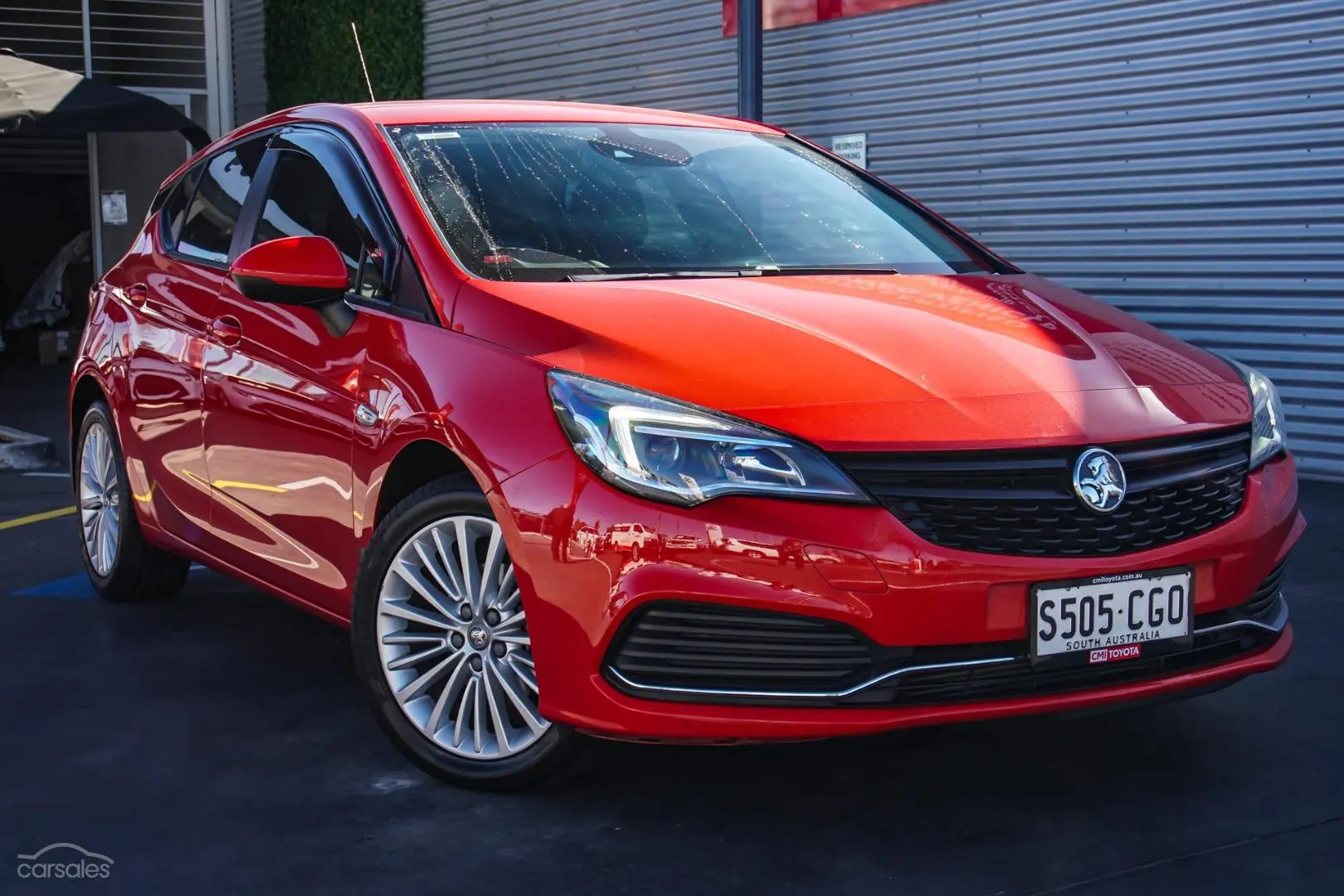 2017 Holden Astra Image 1