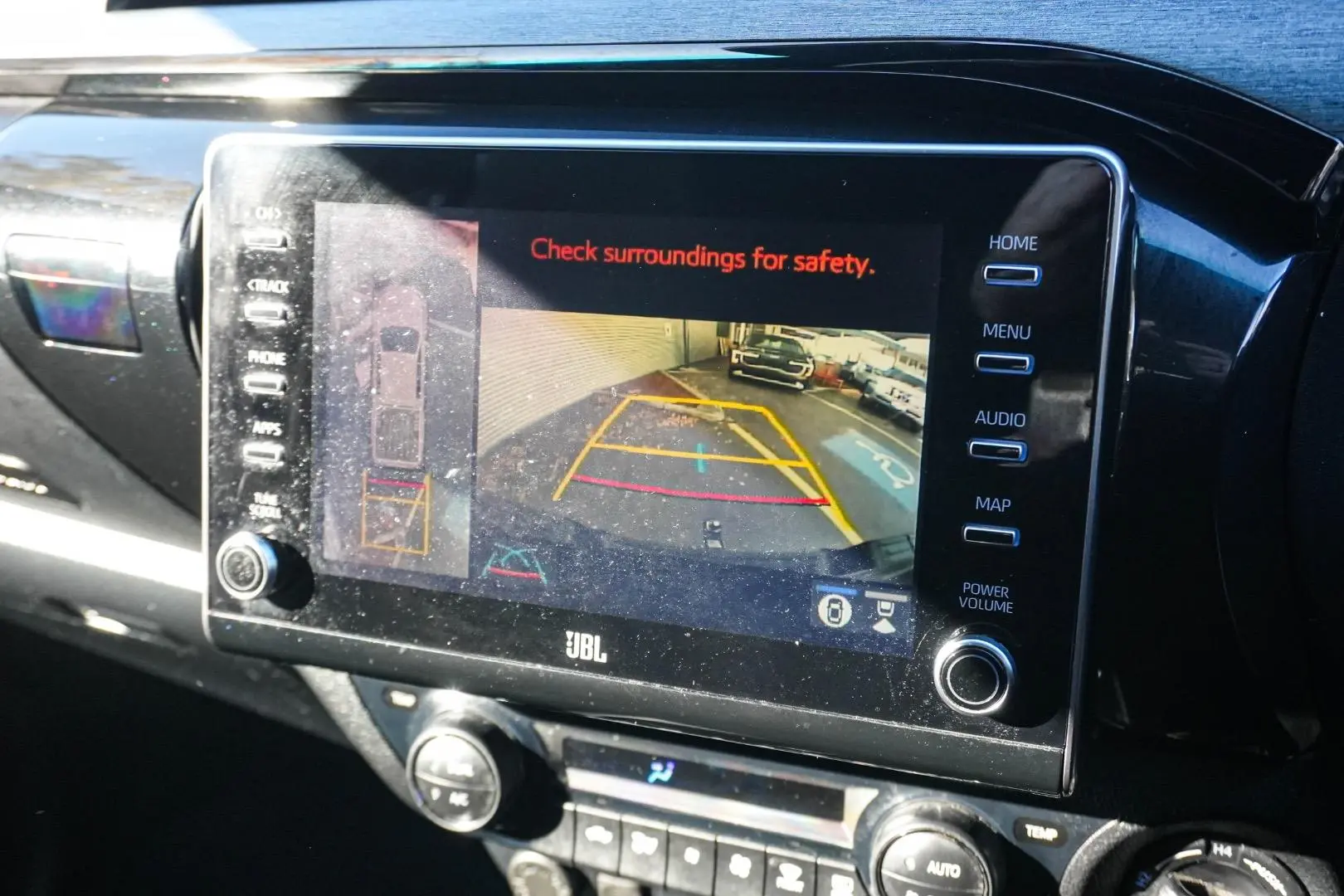 2021 Toyota Hilux Gallery Image 22