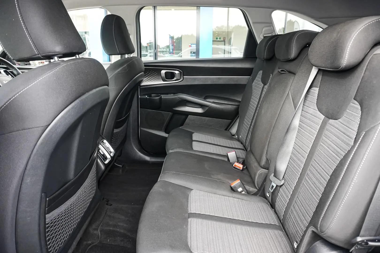 2022 Kia Sorento Gallery Image 8