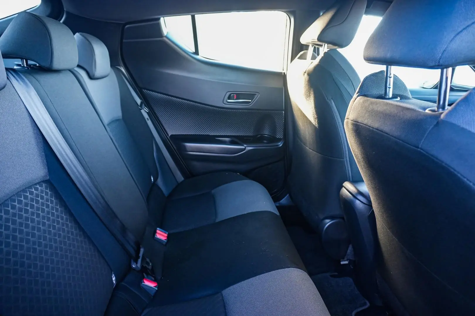 2023 Toyota C-HR Gallery Image 7