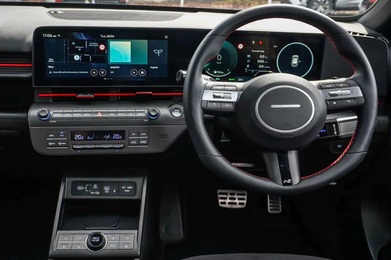 2025 Hyundai Kona Gallery Image 9