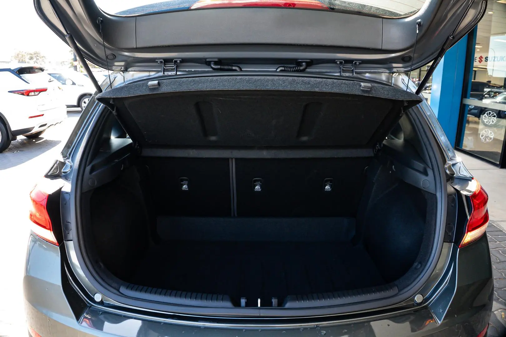 2022 Hyundai i30 Gallery Image 10