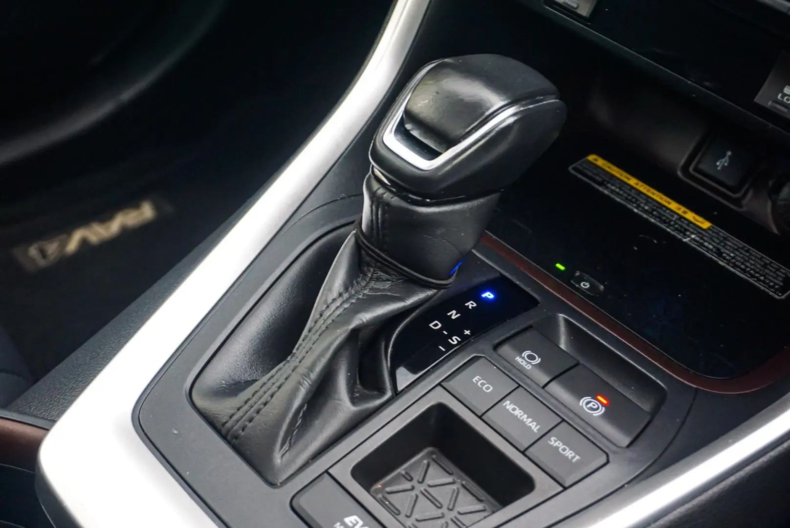 2021 Toyota RAV4 Gallery Image 17