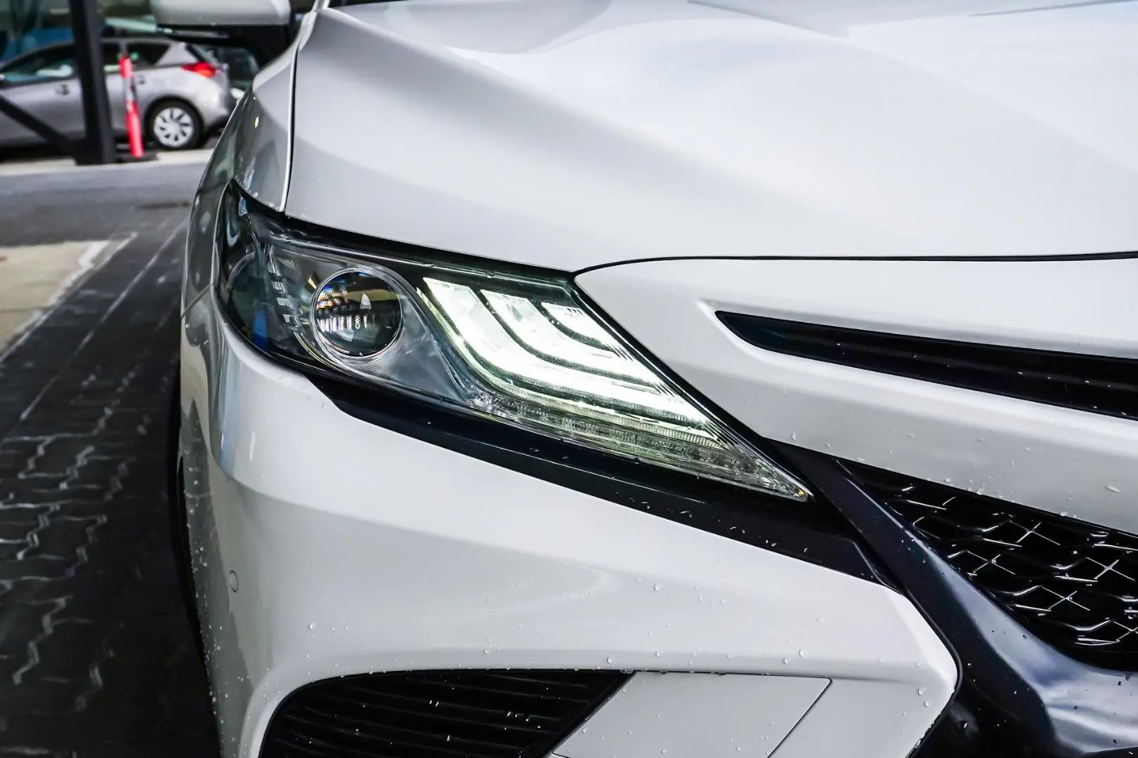 2019 Toyota Camry Gallery Image 13