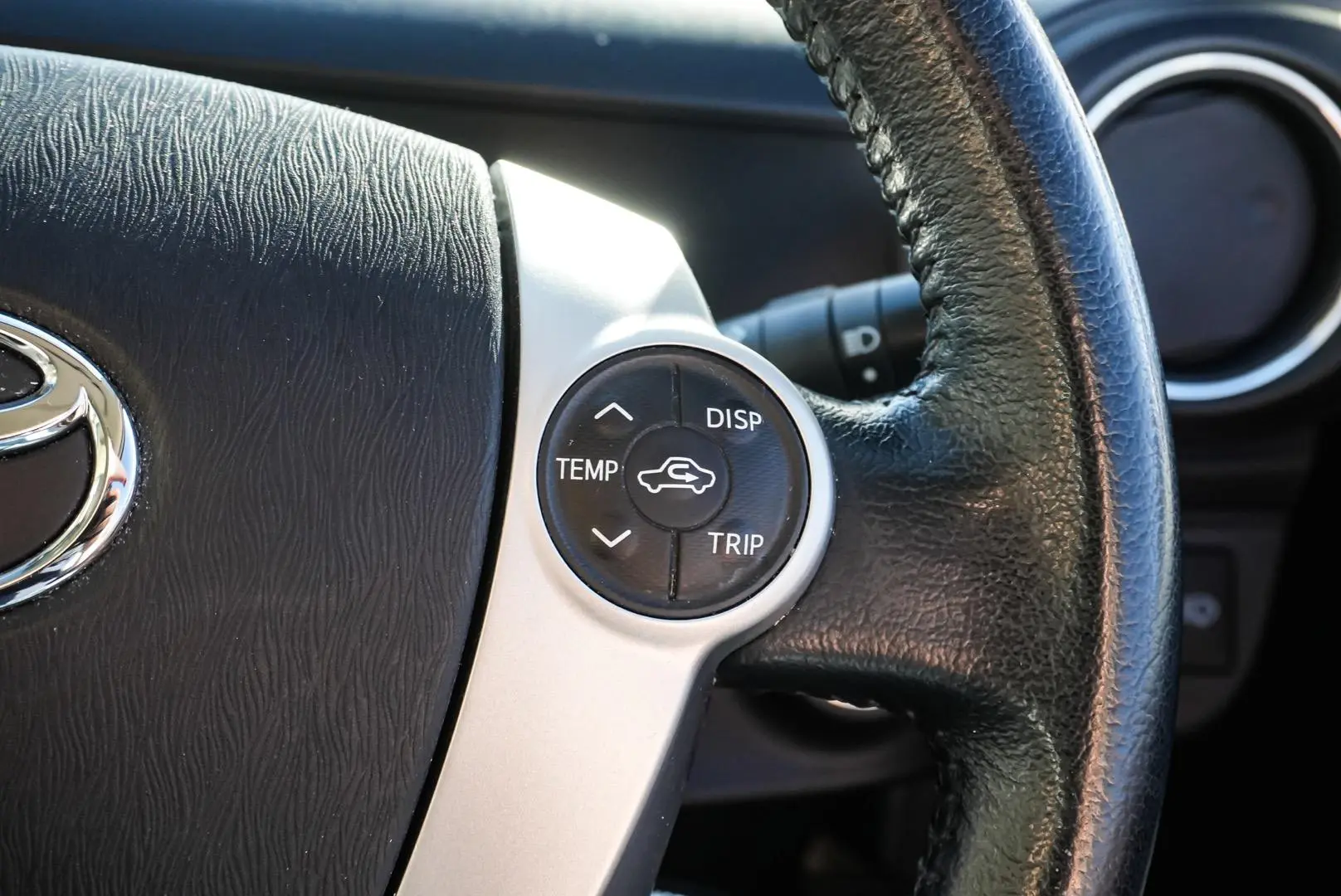 2012 Toyota Prius C Gallery Image 21