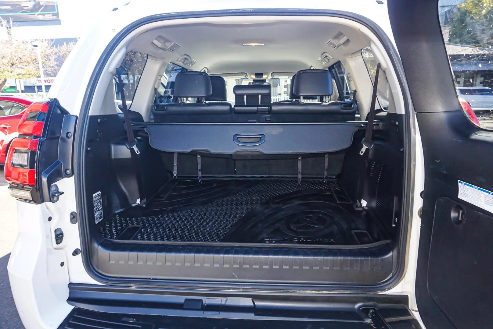 2019 Toyota Landcruiser Prado Gallery Image 11