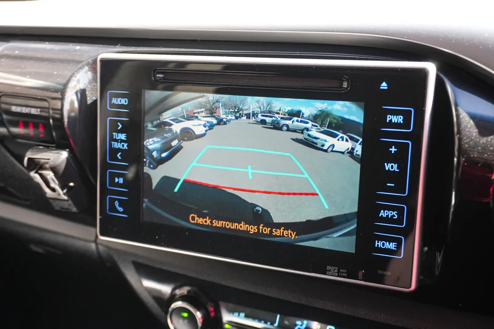 2016 Toyota Hilux Gallery Image 22