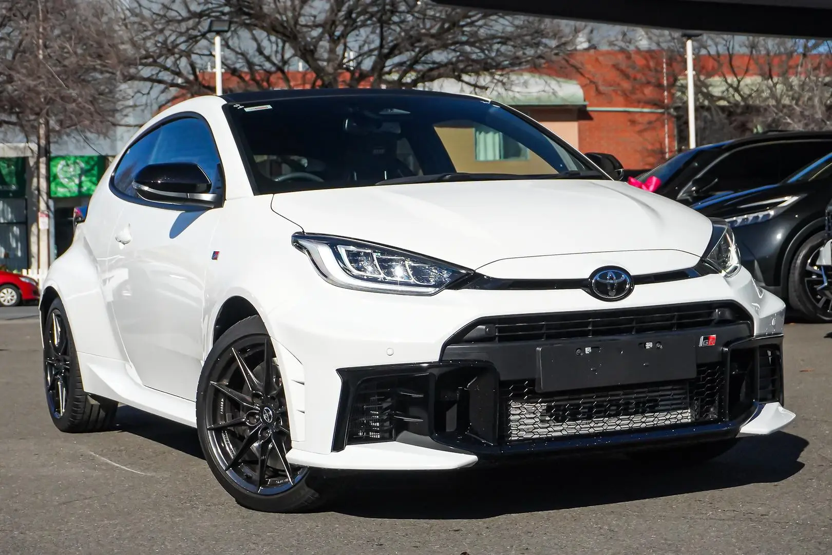 2025 Toyota Yaris Gallery Image 2