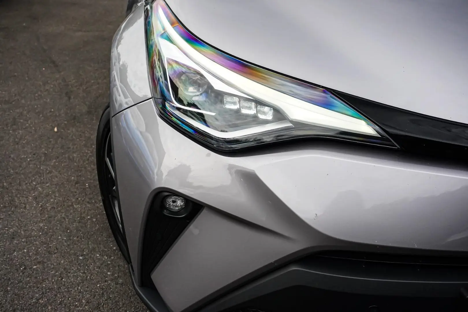 2023 Toyota C-HR Gallery Image 13