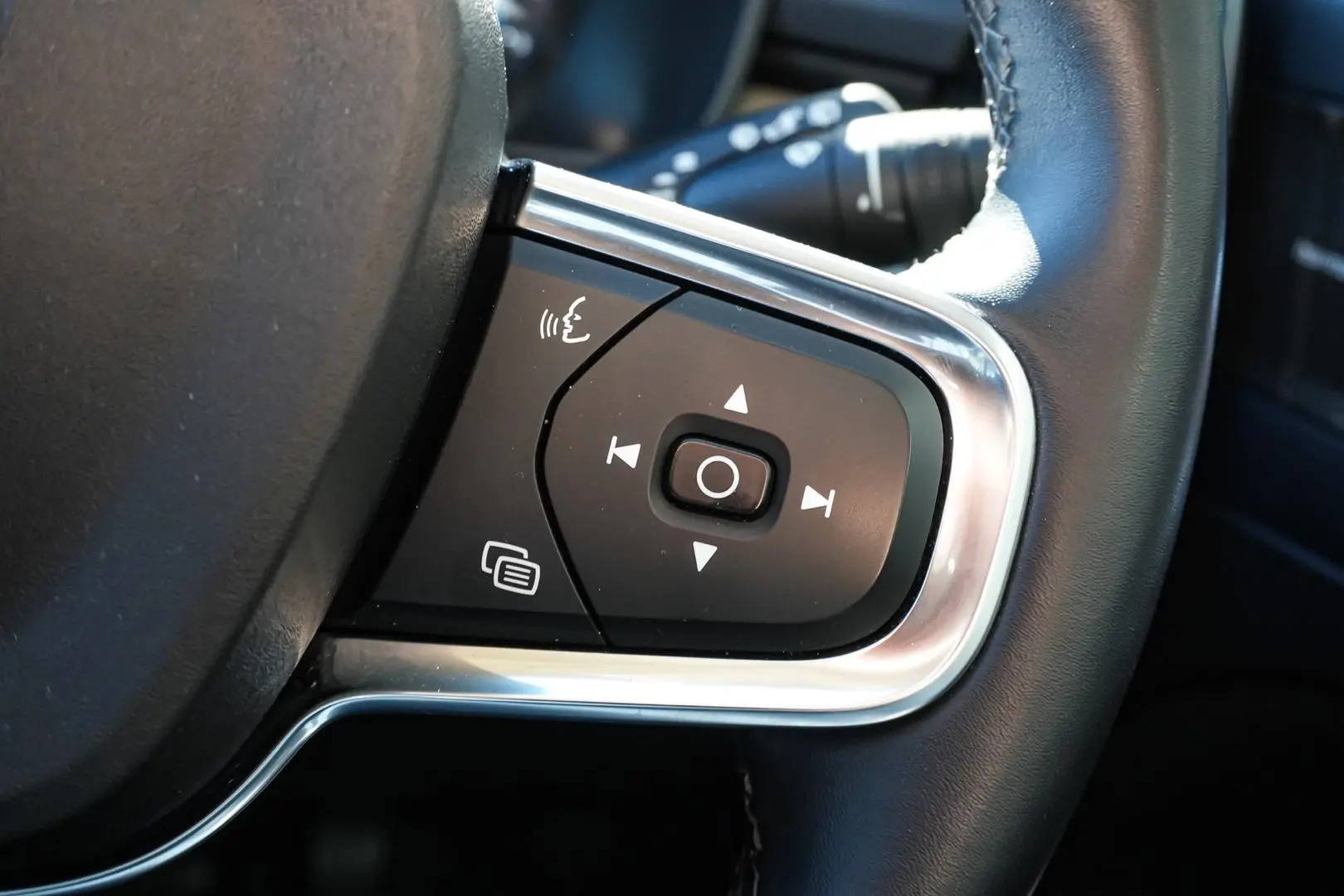 2023 Volvo XC40 Gallery Image 21