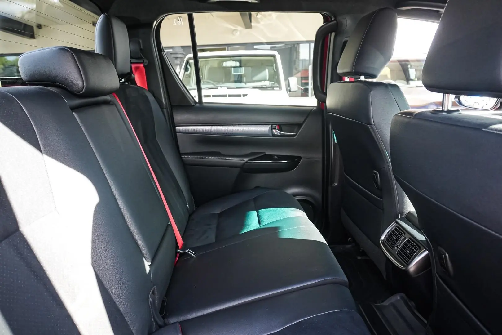 2023 Toyota Hilux Gallery Image 7