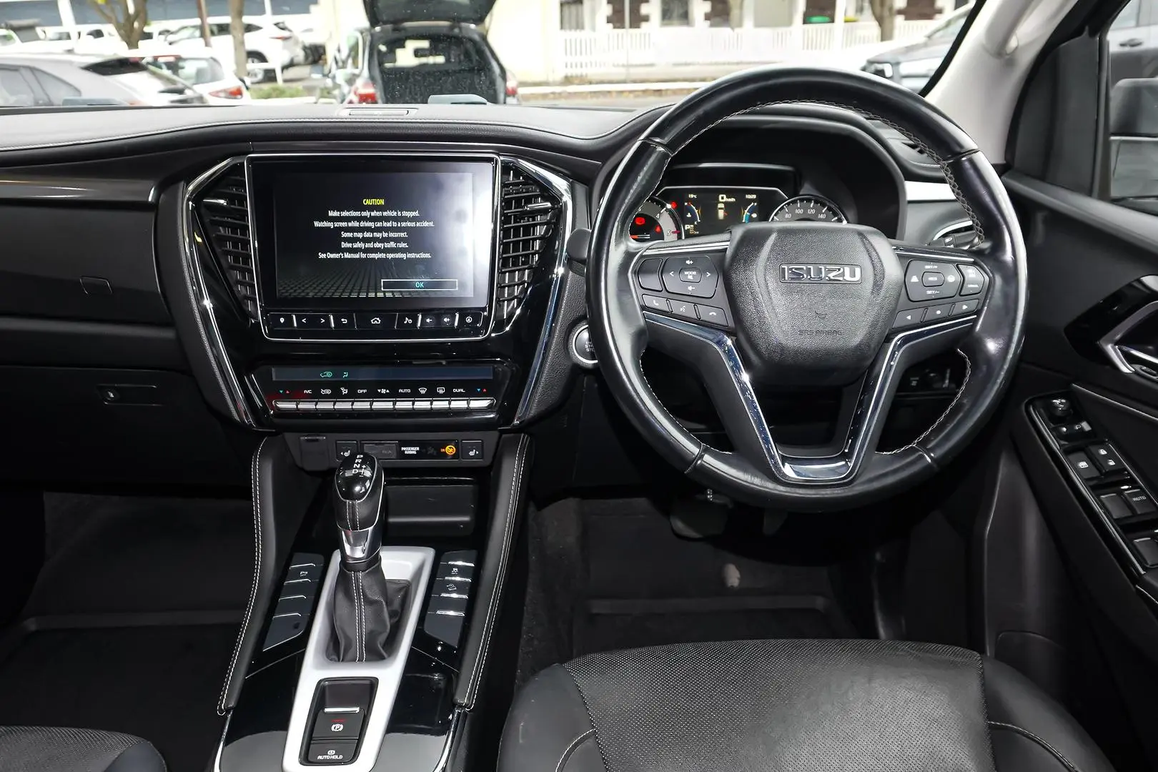 2022 Isuzu MU-X Gallery Image 8