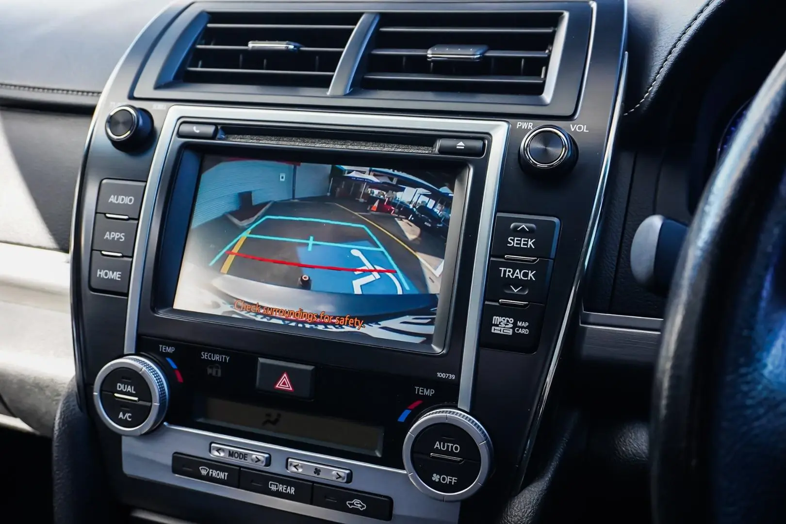 2017 Toyota Camry Gallery Image 24