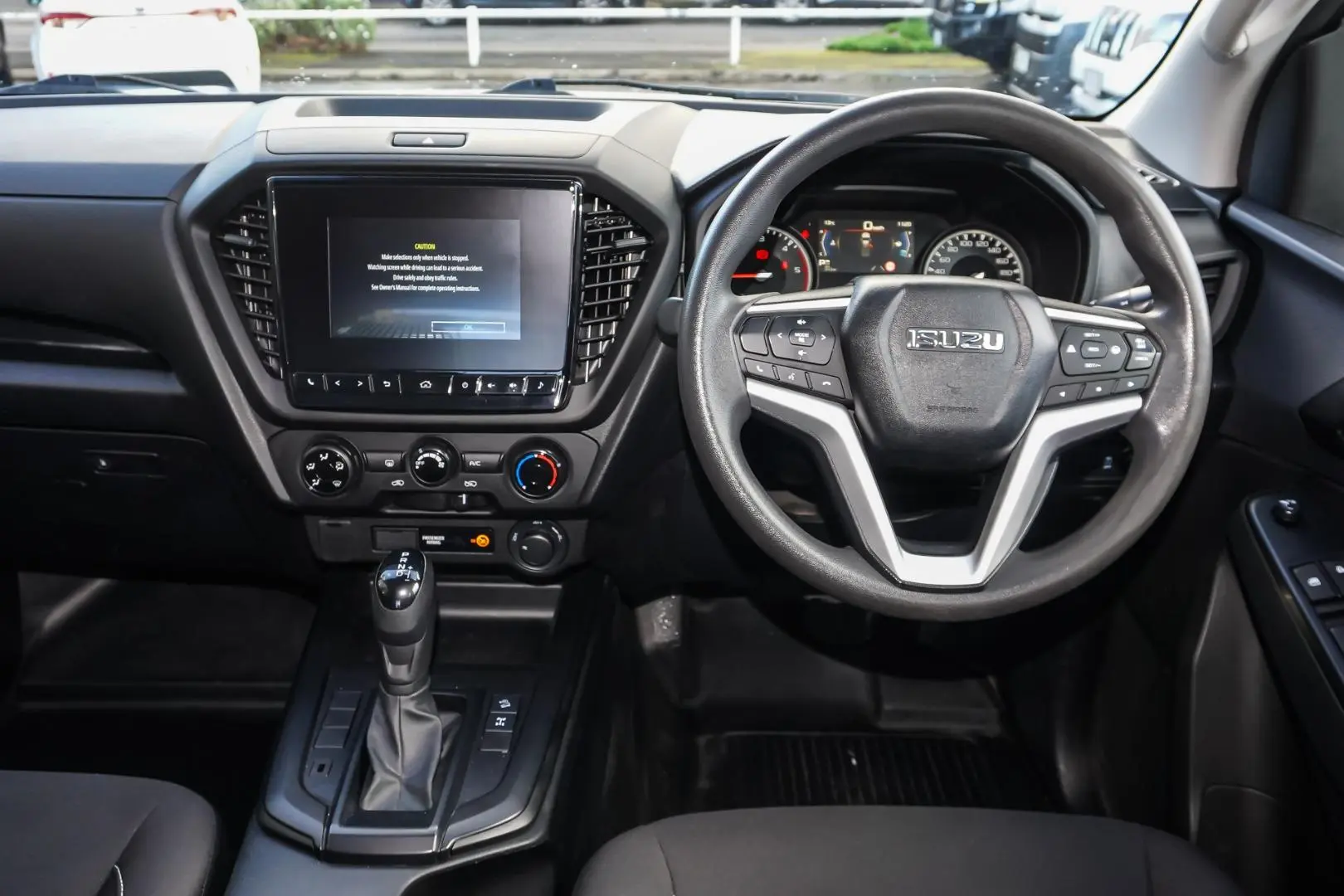 2021 Isuzu D-MAX Gallery Image 8