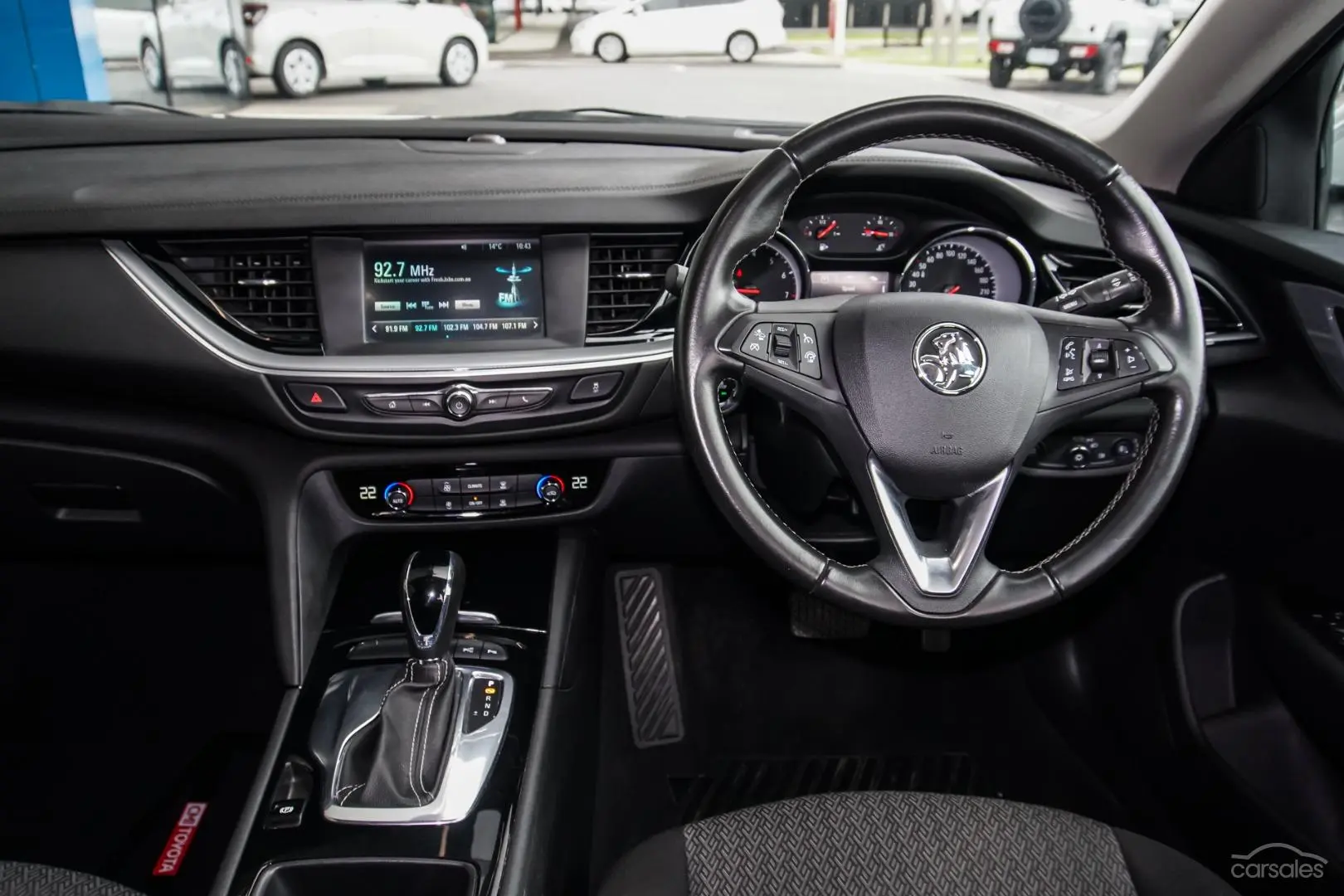 2018 Holden Commodore Image 8