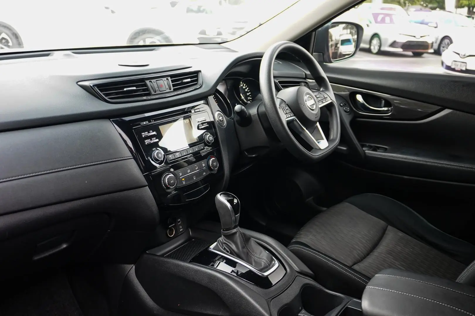 2019 Nissan X-TRAIL Gallery Image 11