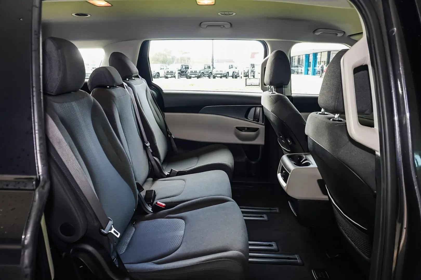 2022 Kia Carnival Gallery Image 7