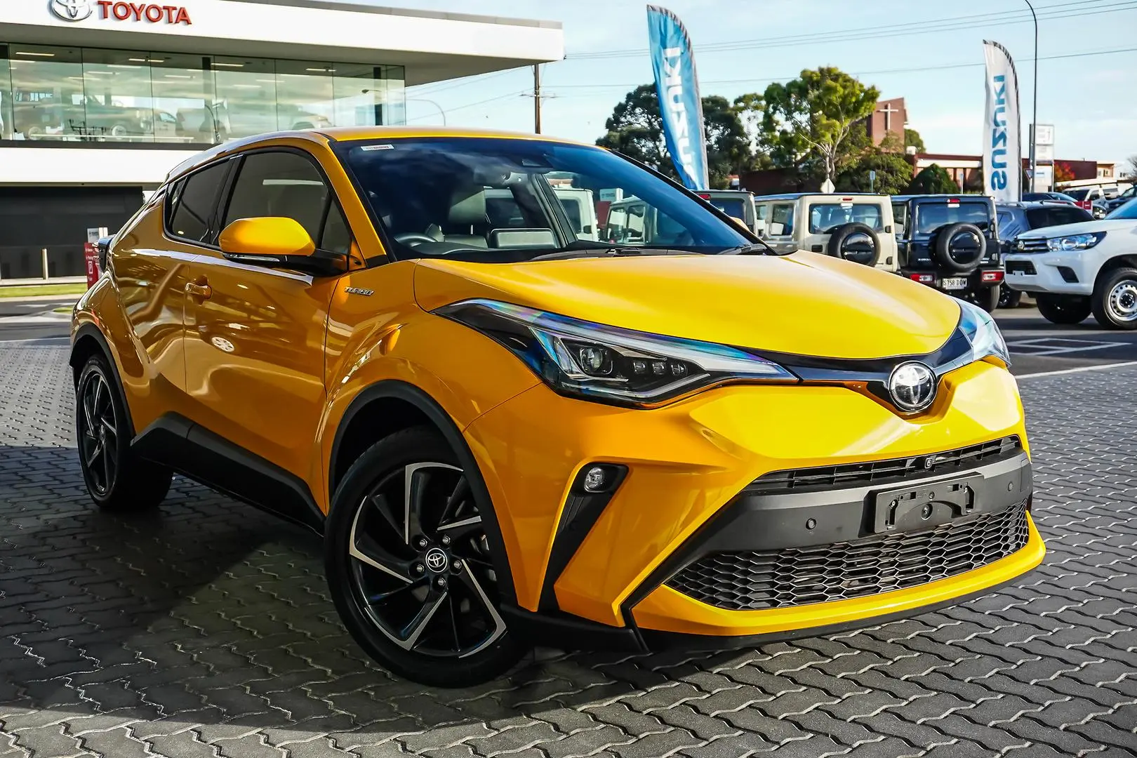2023 Toyota C-HR Gallery Image 1