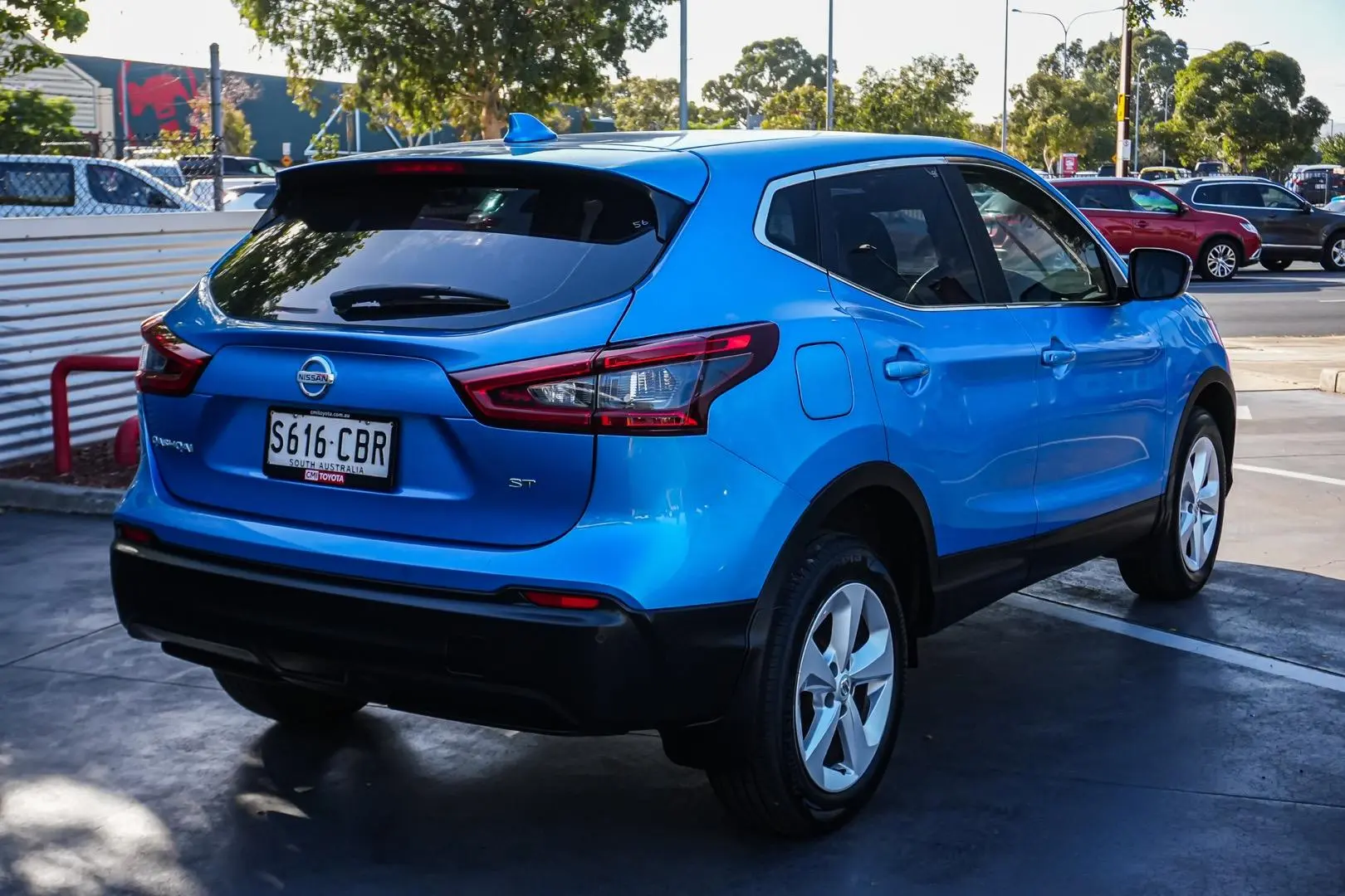 2019 Nissan QASHQAI Gallery Image 3